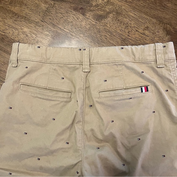 Tommy Hilfiger Kids Boys Khaki Flag Chino Shorts Size 16 - Picture 10 of 12